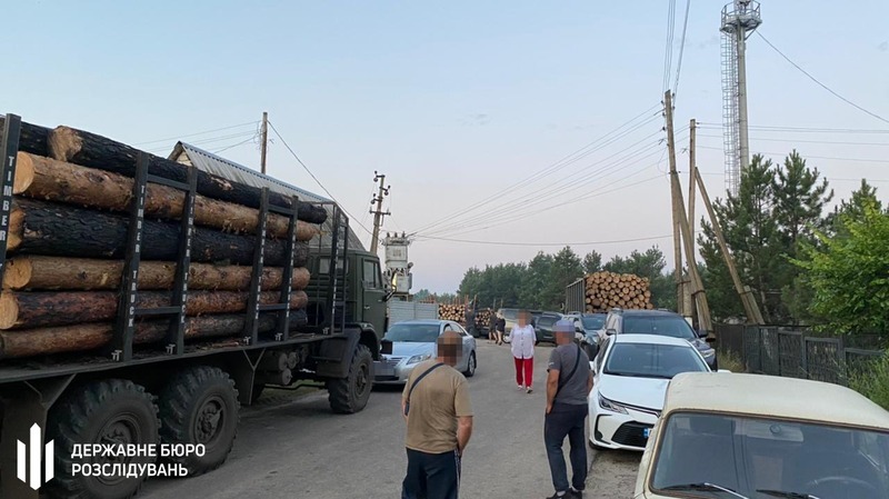 Затримали крадіїв лісу