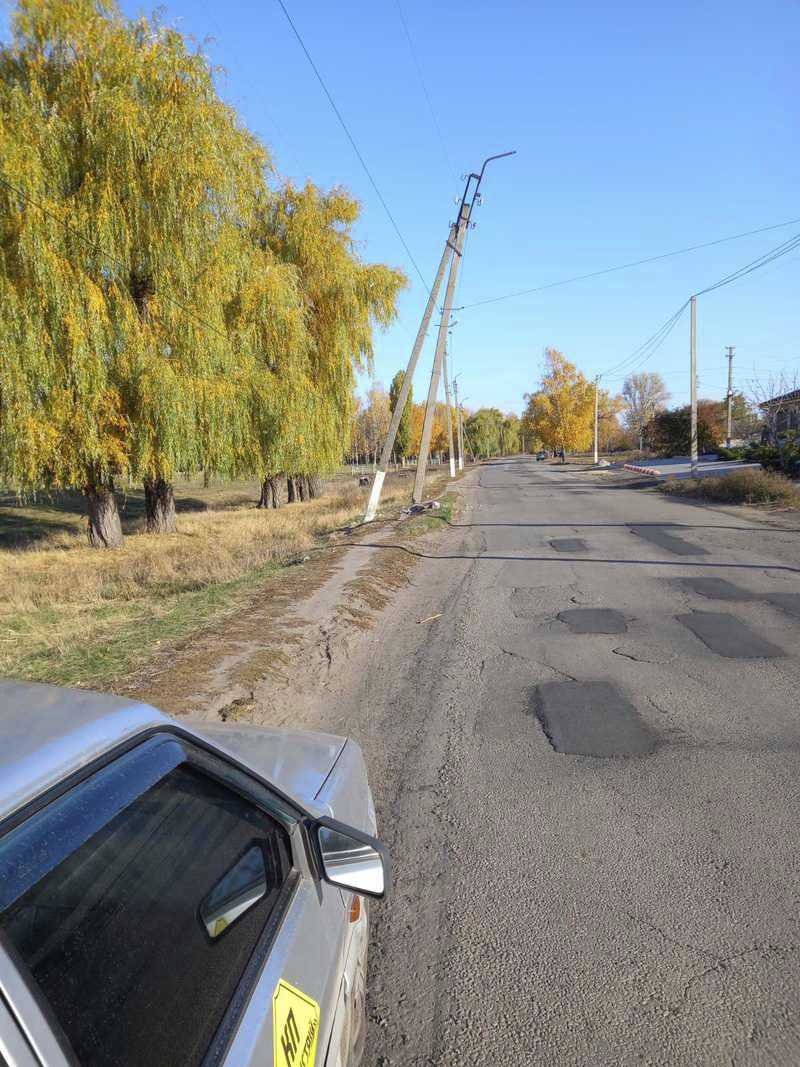 Невідомі пошкодили електроопору