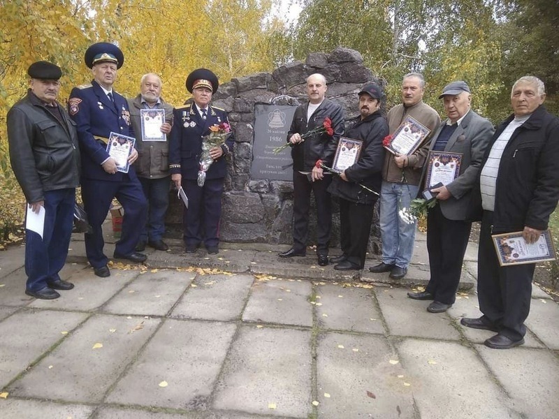 Покладали квіти до Меморіалу пам'яті жертв Чорнобильської катастрофи | Новини Старобільськ