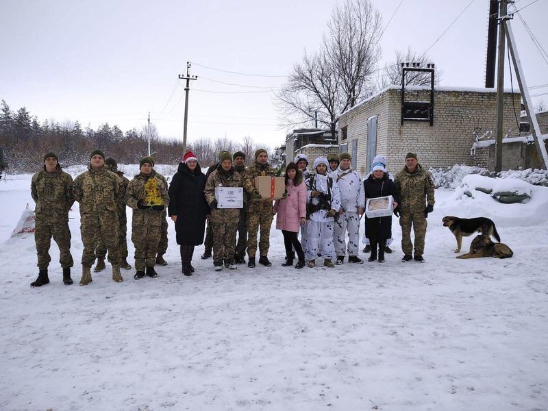 У Половинкиному привітали військових | Новини Старобільськ