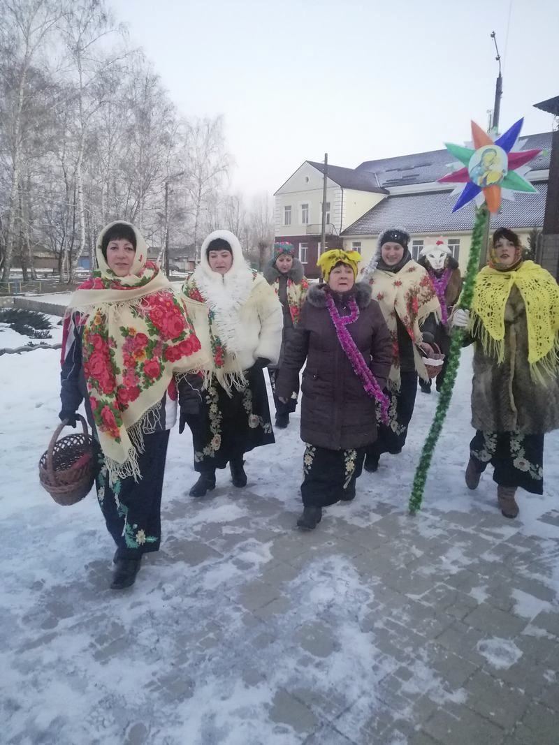 Святкове меланкування у Половинкиному