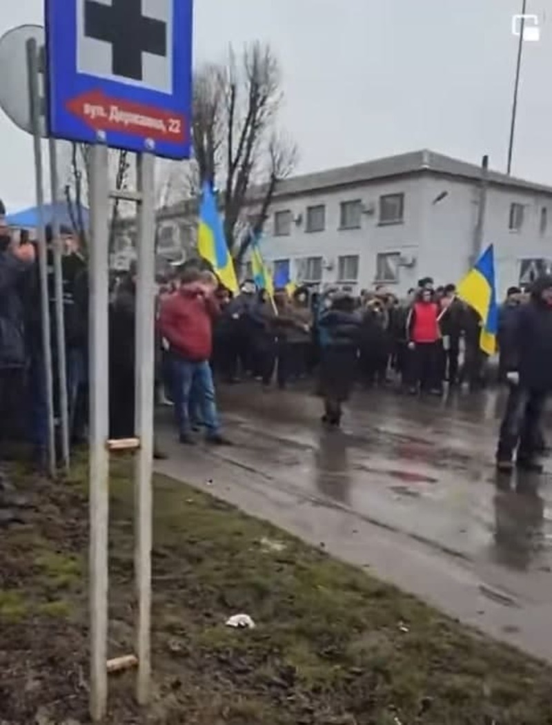 На Луганщині відбуваються мітинги проти російської окупації та війни