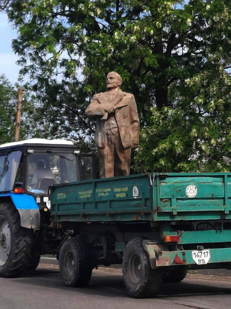 Назад в минуле: як Леніна "відроджують"