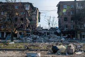 Відбудова України, нова зброя від Америки, українці без житла