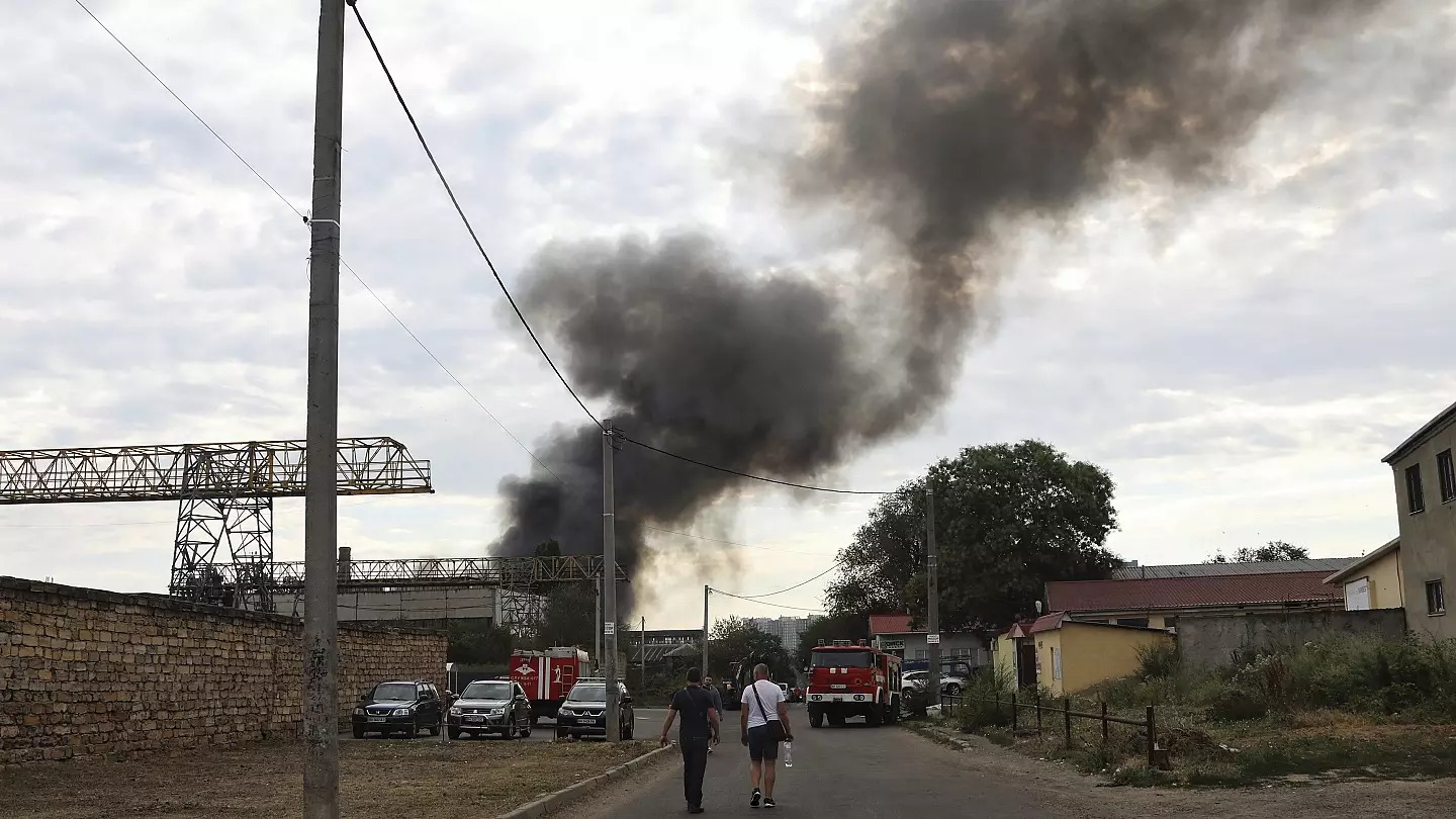 Удар по зерну та репутації, боєприпаси замість "гуманітарки", проросійська риторика Орбана