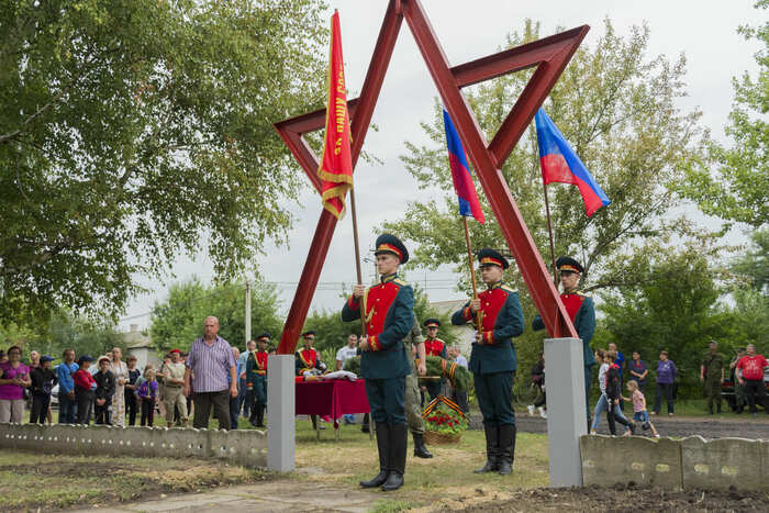 "Юнармійці" на Біловодщині: як з дітей зомбі роблять | Новини Старобільськ