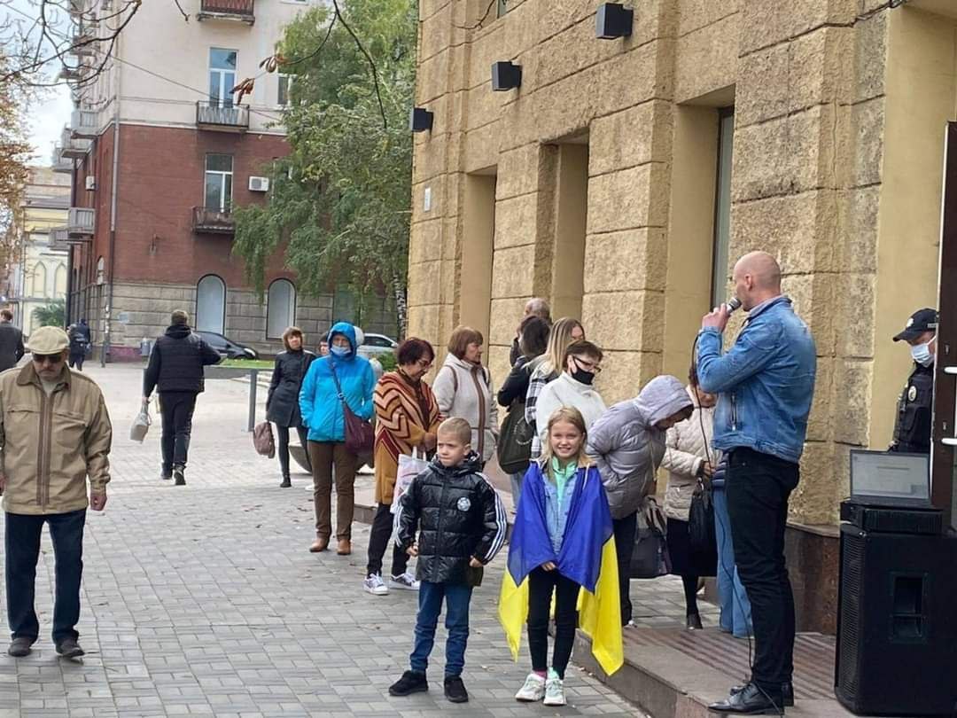 Луганчани-переселенці проти псевдореферендуму