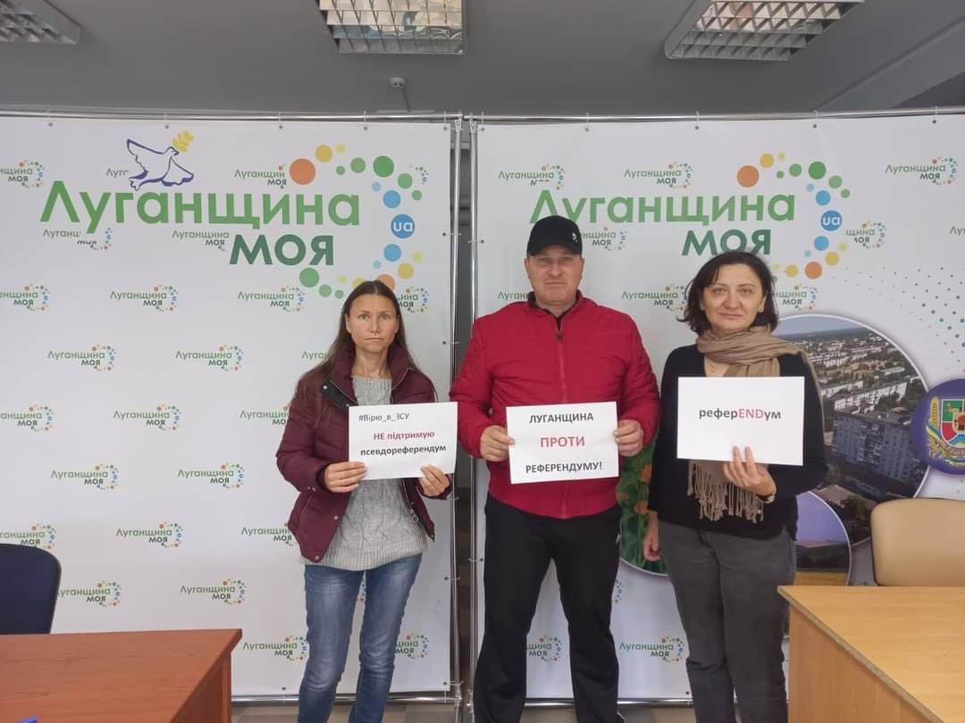 Переселенці продовжують протест проти псевдореферендуму