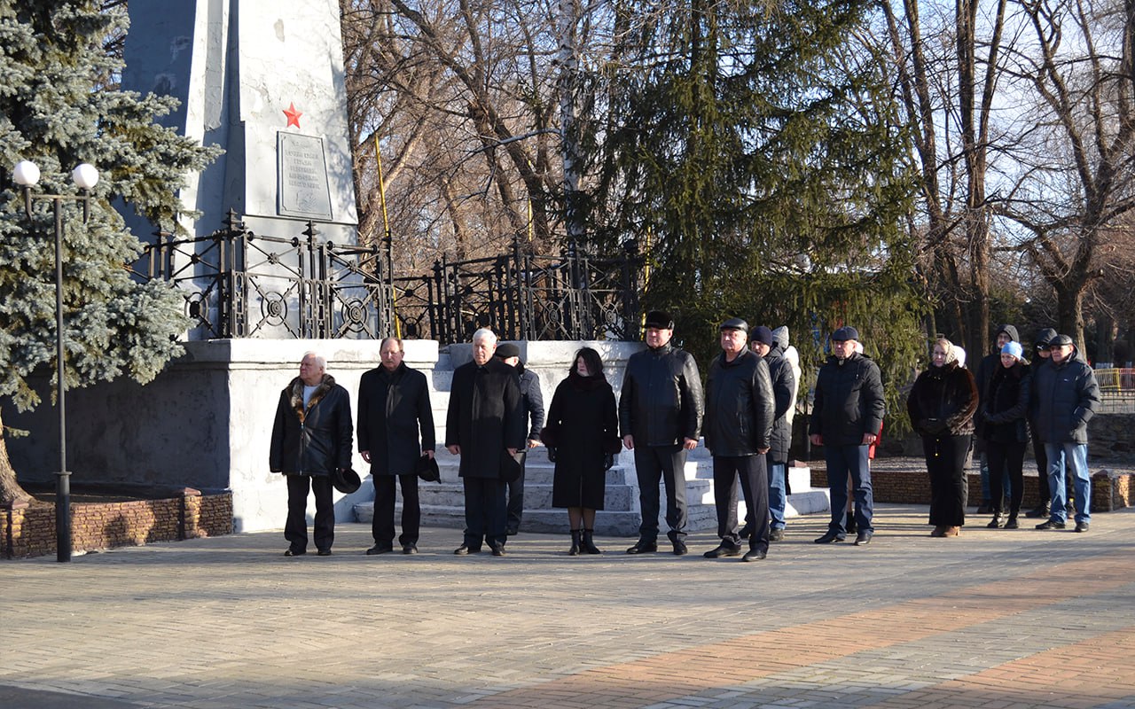 Колаборанти на мітингу на честь визволення Старобільська | Новини Старобільськ