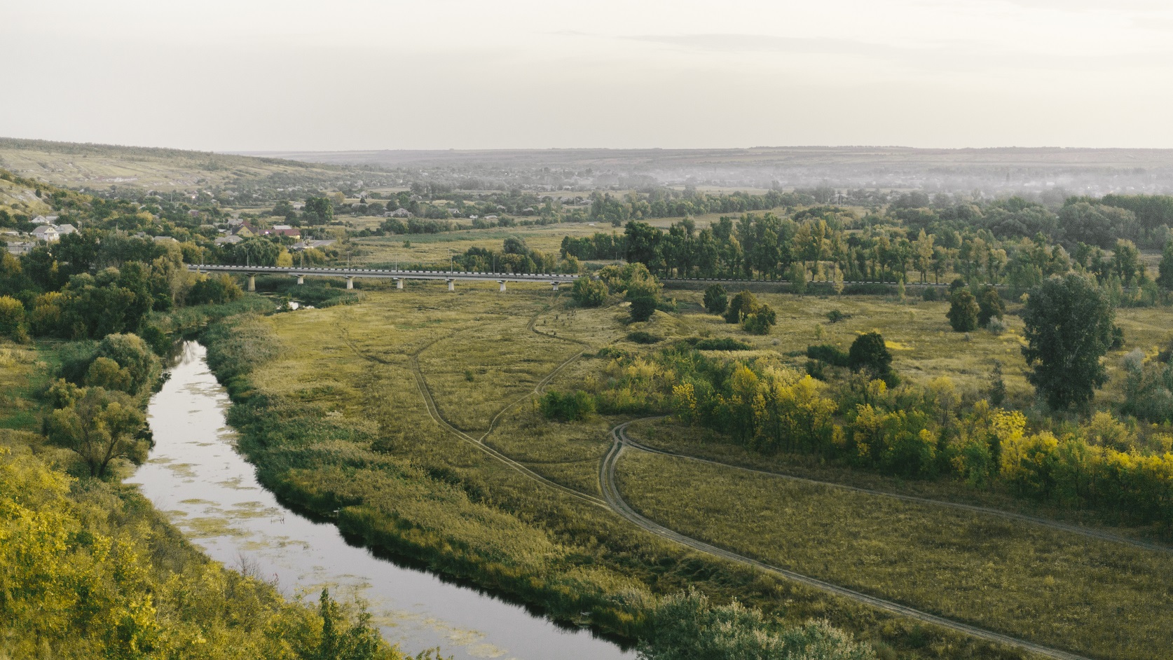 Денис і його світлини-мандрівники