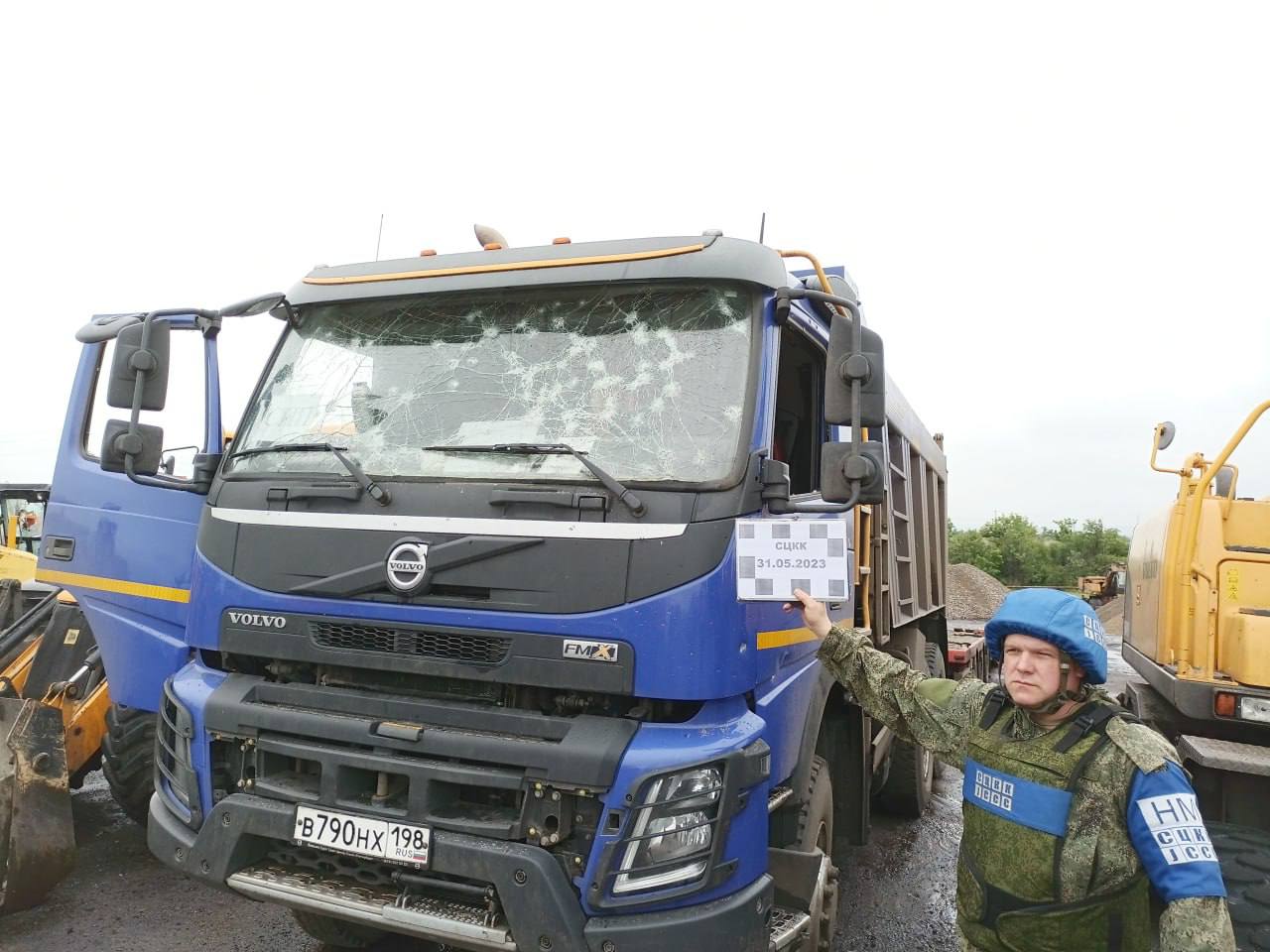 Вибухи в селищі Карпати, що на Луганщині