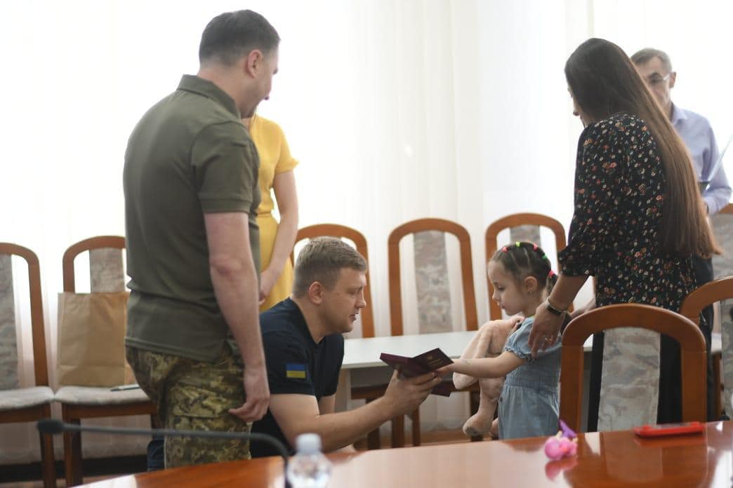 Родинам загиблих прикордонників вручили державні нагороди.