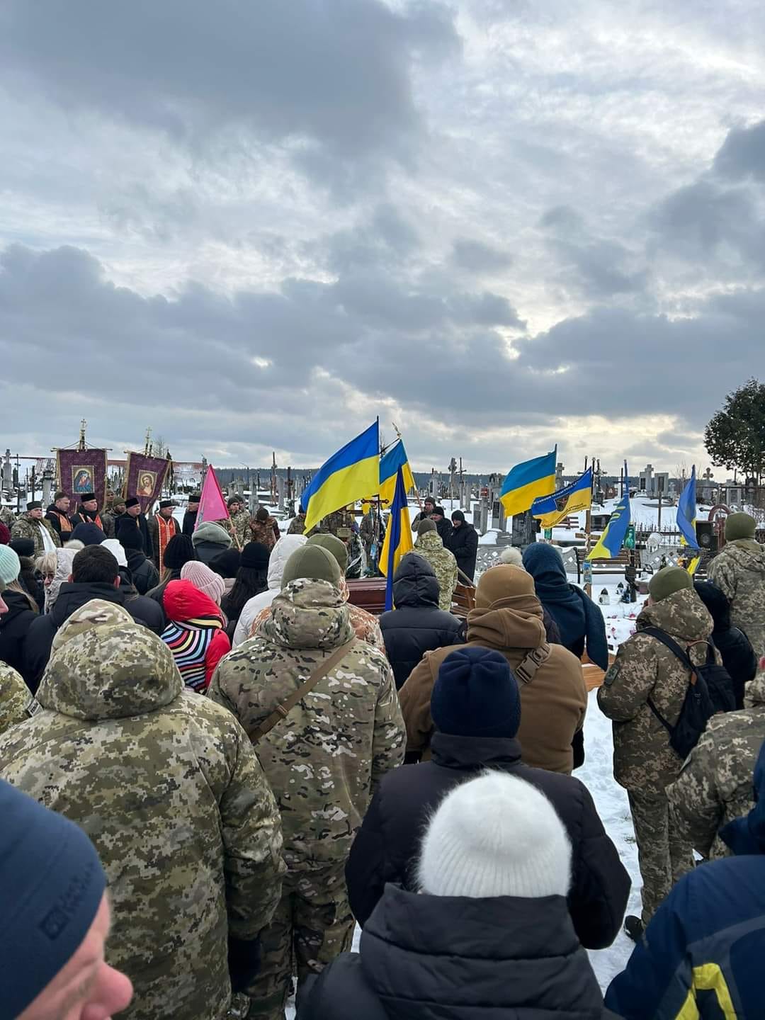 На Львівщині поховали прикордонника зі Старобільщини