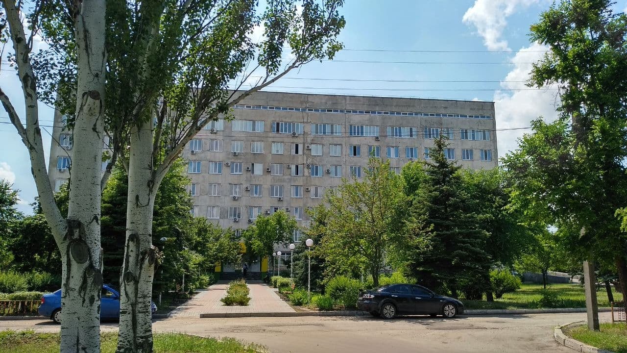 Посадовець Сєвєродонецької лікарні наніс збитки громаді на 1,5 млн грн