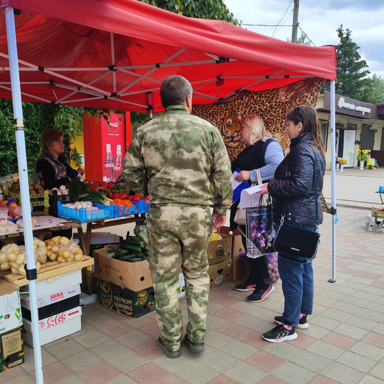 Окупанти пройшлись по ринку на Сотому | Новини Старобільськ