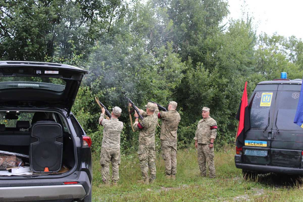 Попрощались з захисником зі Старобільська | Новини Старобільськ