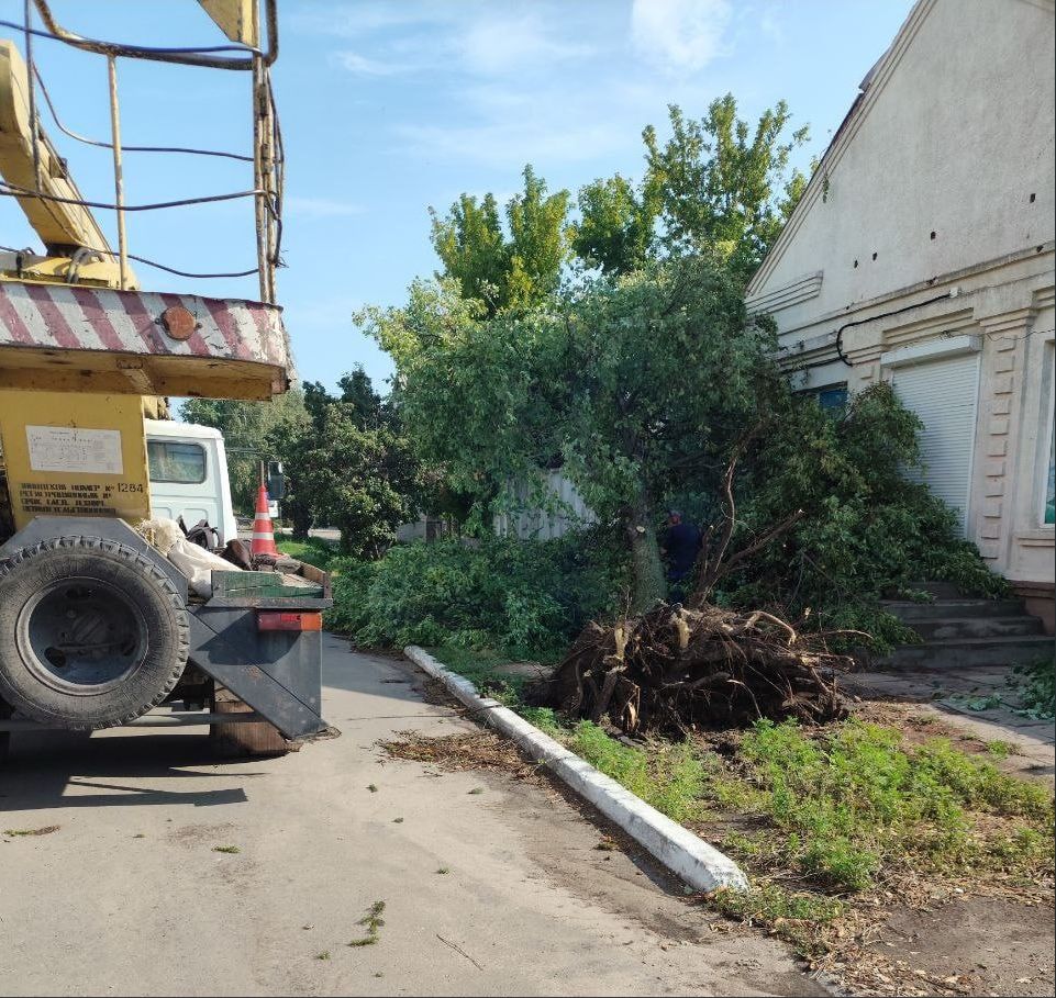 Ураган пройшовся по Старобільську | Новини Старобільськ