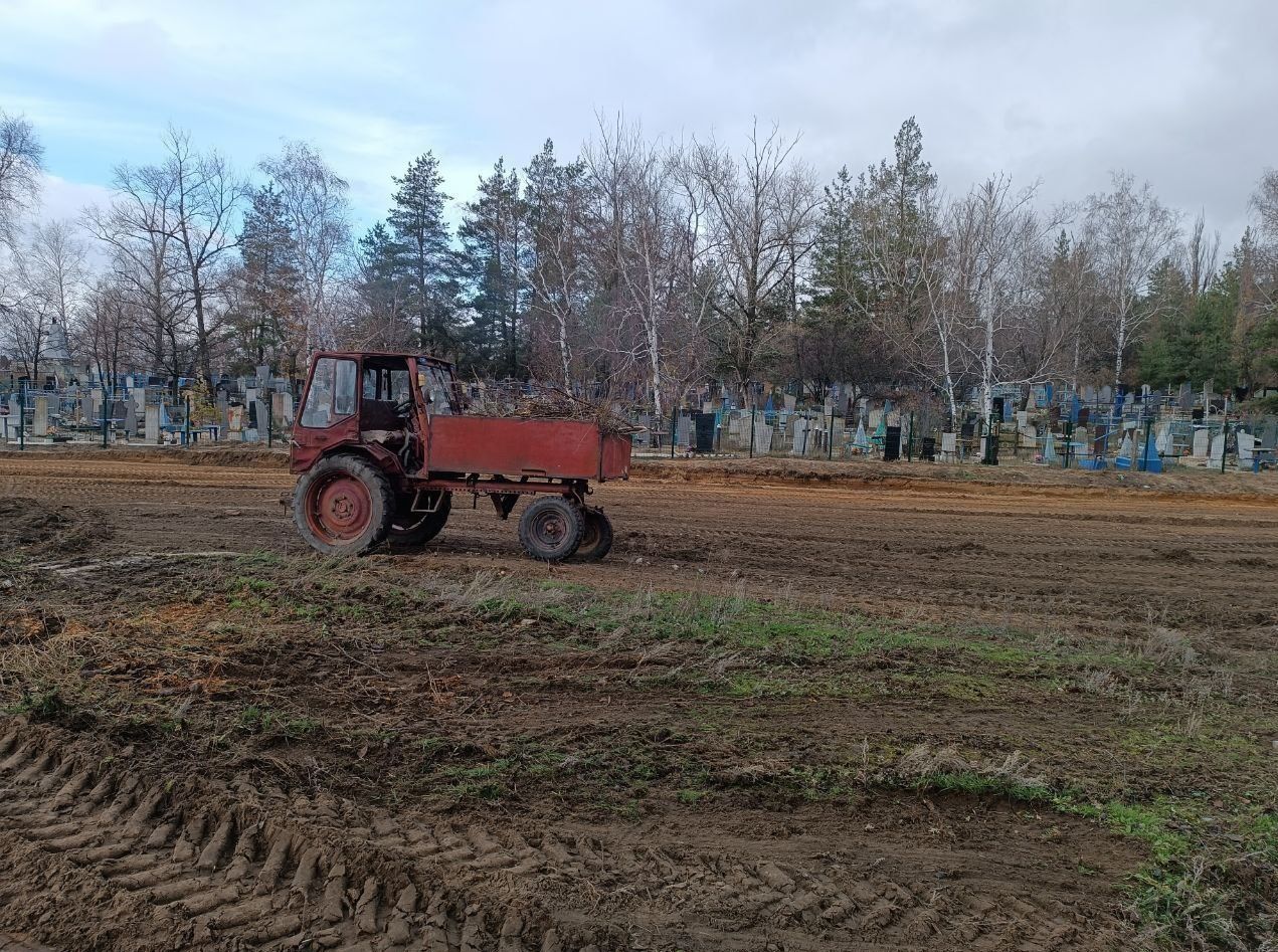 У Чмирівці навколо кладовища поставили паркан
