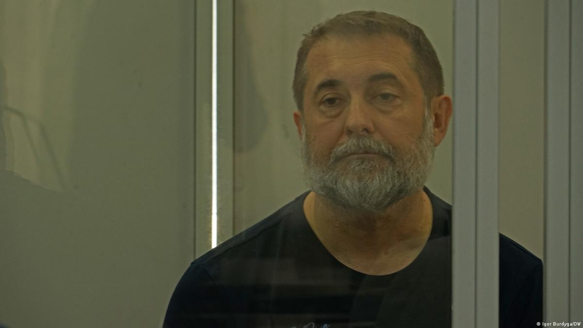 Гайдай повідомив, що йде в ЗСУ