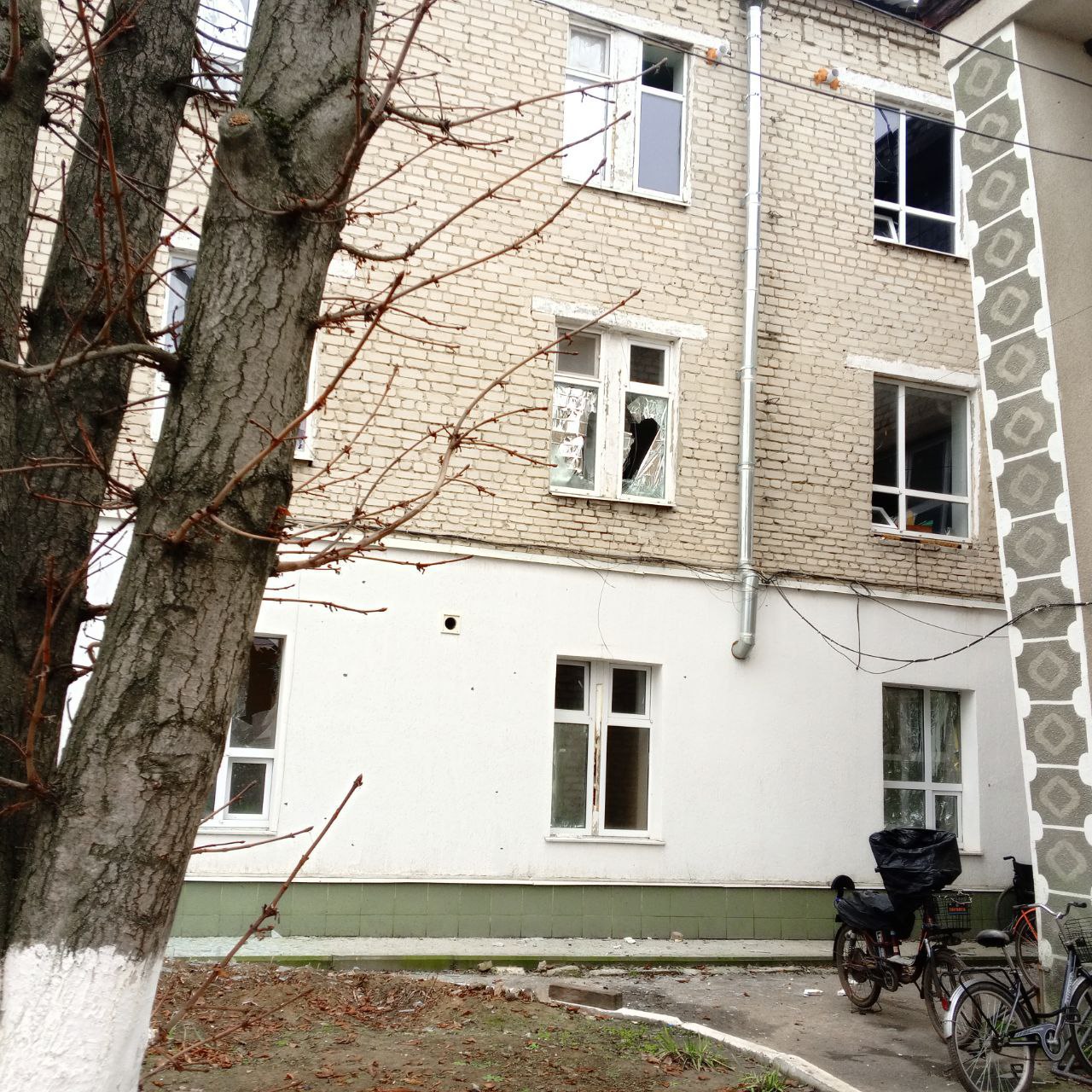 Окупанти заявили про удар по лікарні у Сватовому