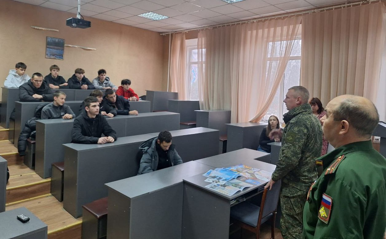 У Старобільську провели "агітаціонную работу" з учнями 11 классів | Новини Старобільськ