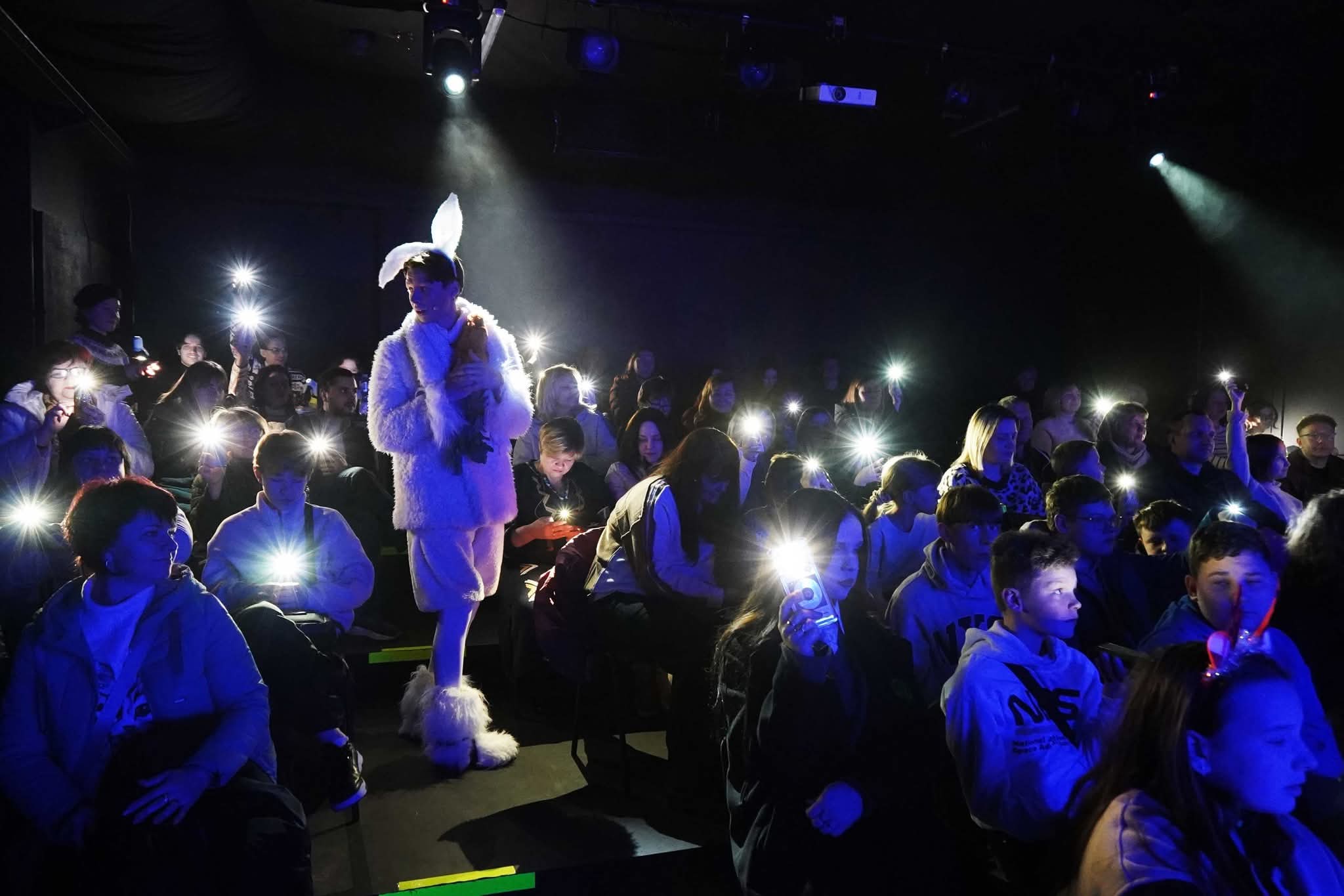 У Києві відбувся святковий захід до Дня Святого Миколая для дітей з Луганщини