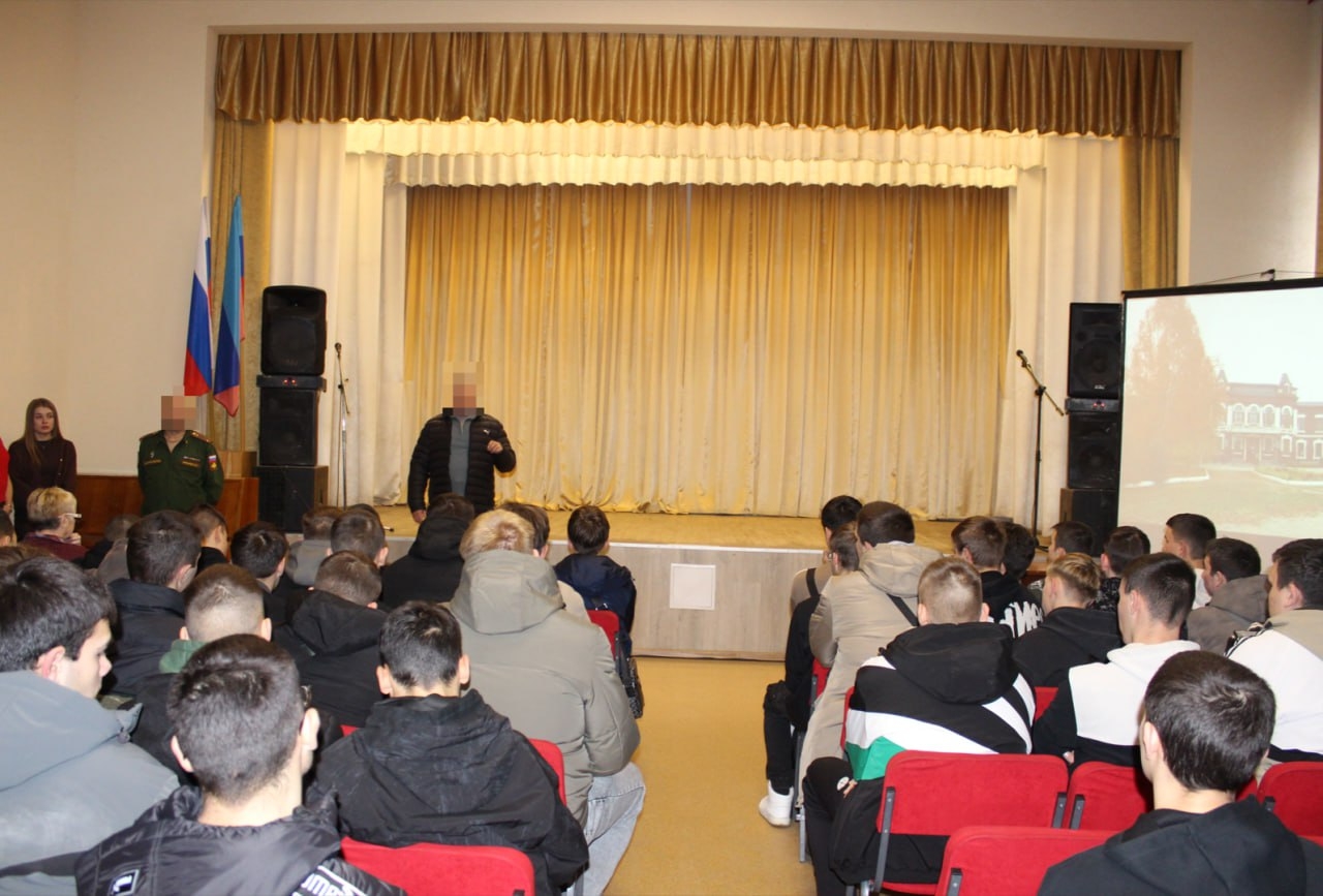 Окупанти продовжують агітувати молодь | Новини Старобільськ