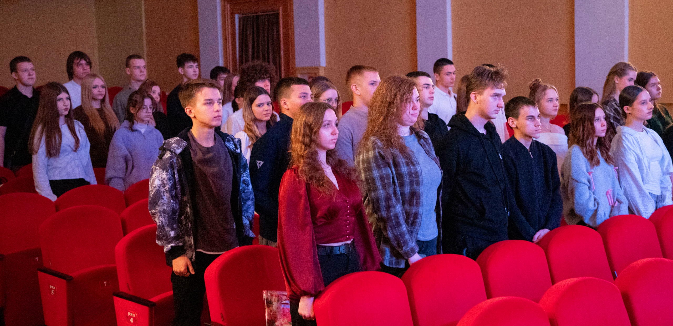 "Воспітай в сєбє гражданіна" - з такими і схожими гаслами замилювали дітям мозок на Старобільщині