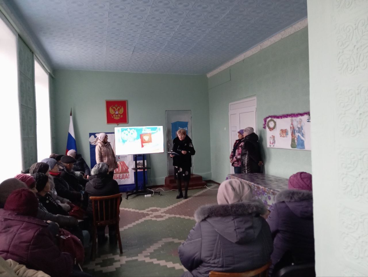 "Воспітай в сєбє гражданіна" - з такими і схожими гаслами замилювали дітям мозок на Старобільщині