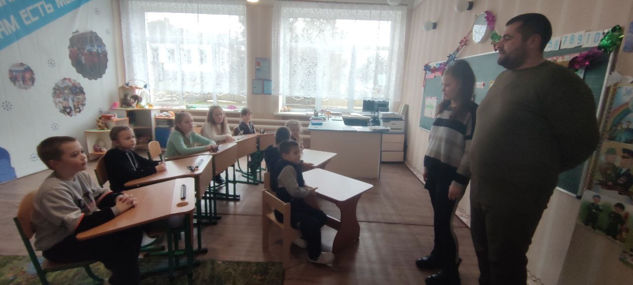 "Воспітай в сєбє гражданіна" - з такими і схожими гаслами замилювали дітям мозок на Старобільщині