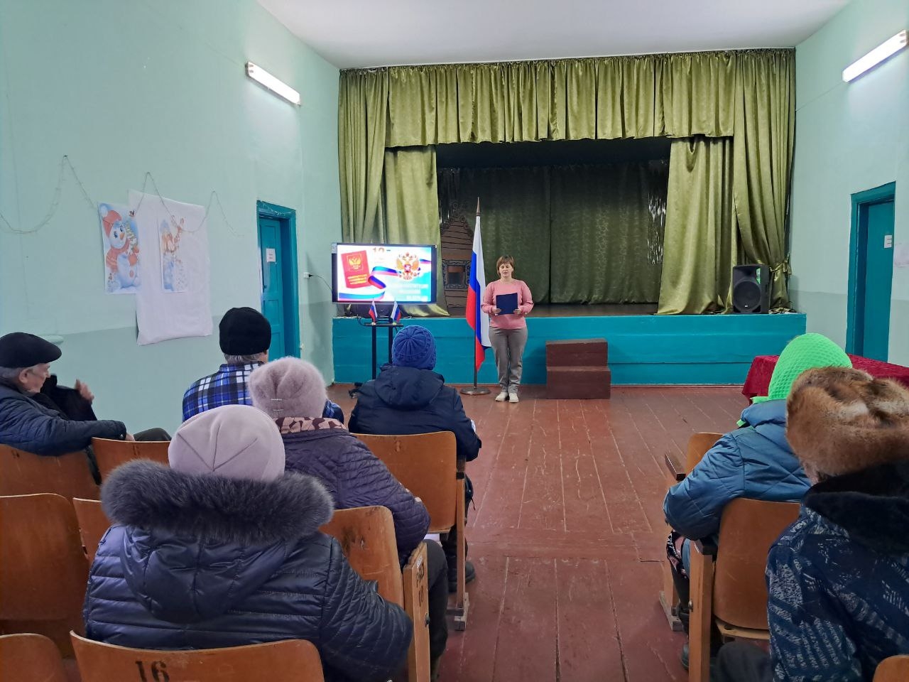 "Воспітай в сєбє гражданіна" - з такими і схожими гаслами замилювали дітям мозок на Старобільщині