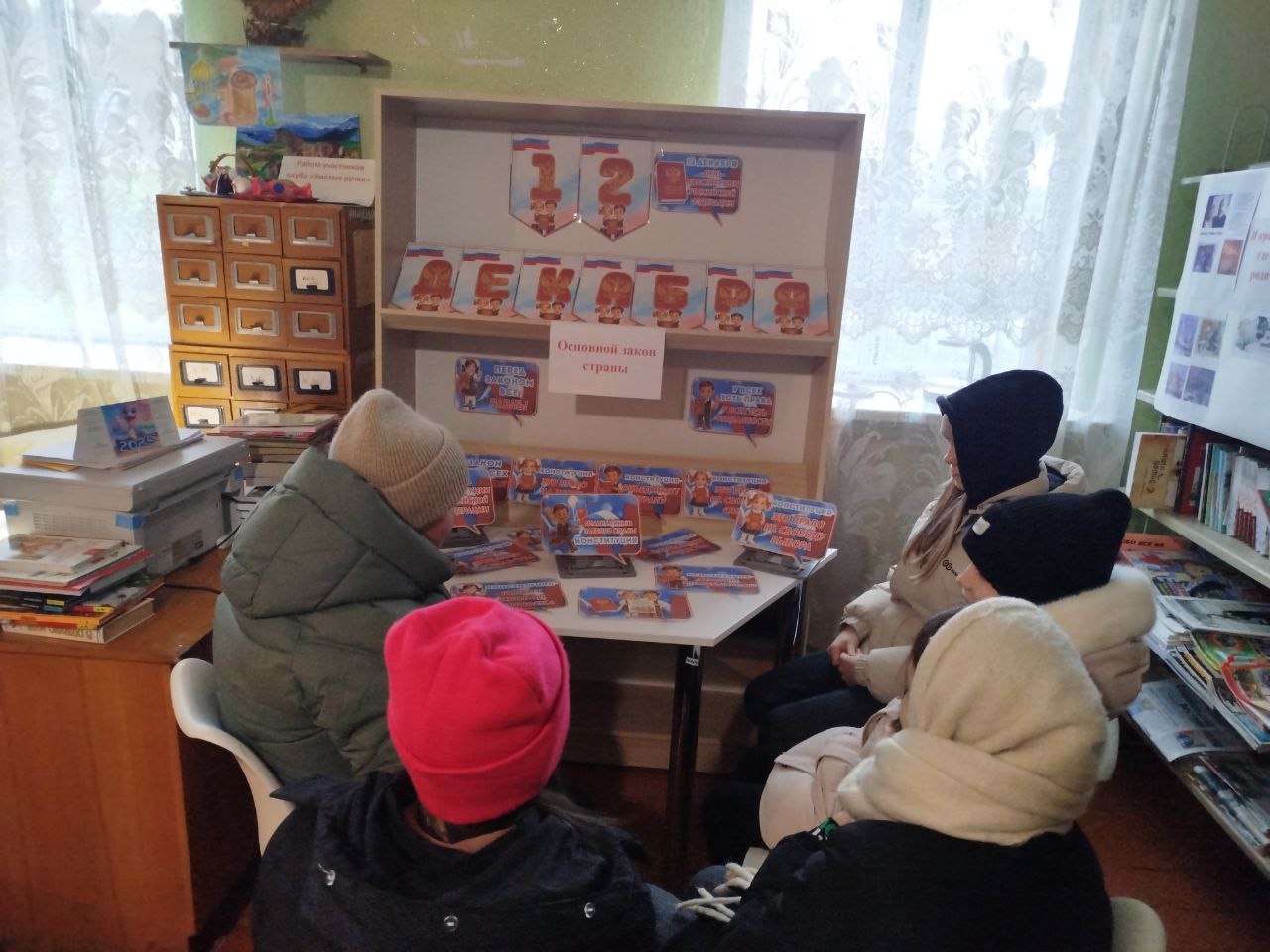 "Воспітай в сєбє гражданіна" - з такими і схожими гаслами замилювали дітям мозок на Старобільщині