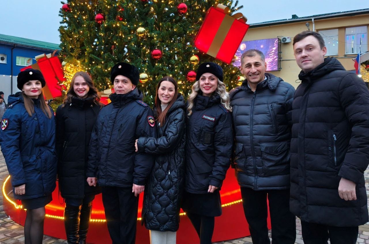 У Новоайдарі відбувся концерт для поліцаїв-зрадників