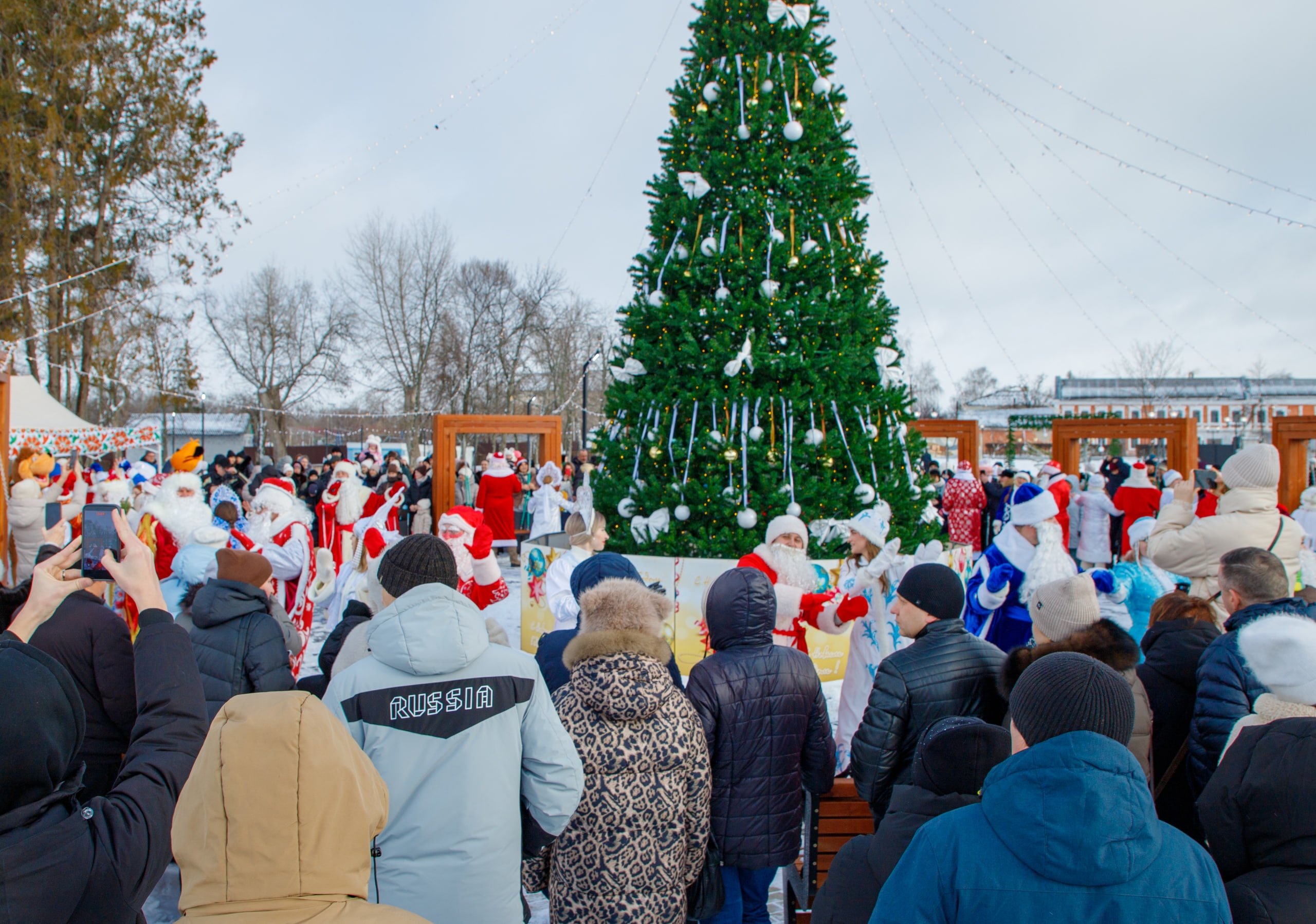 В окупованому Старобільську відкривали ялинку  | Новини Старобільськ