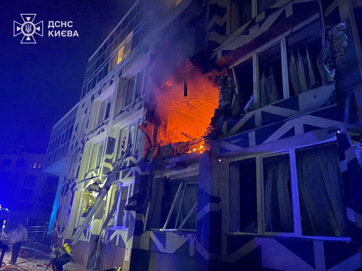 Нічна атака РФ: понад 160 дронів і ракети