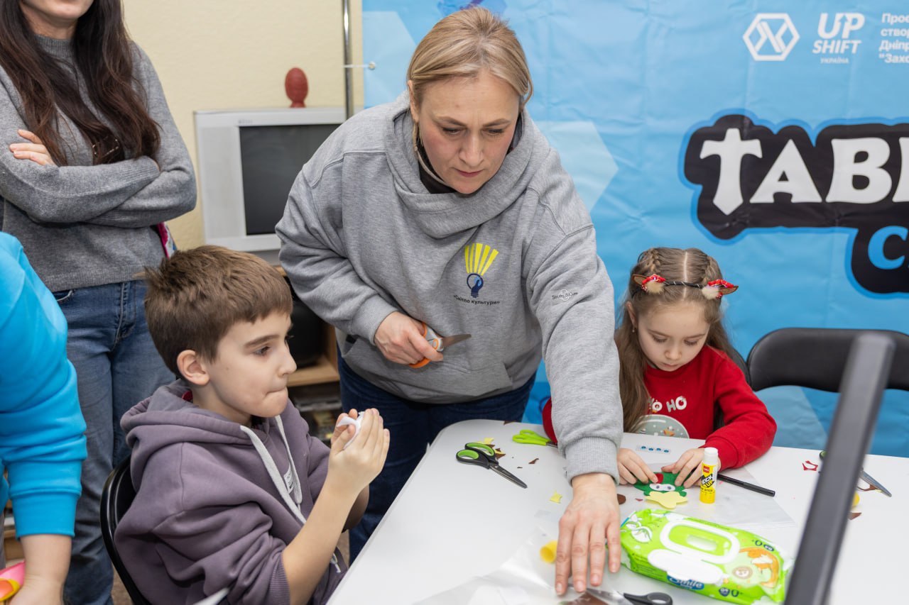 У Дніпрі провели творчий майстер-клас для дітей ВПО з Луганщини | Новини Старобільськ