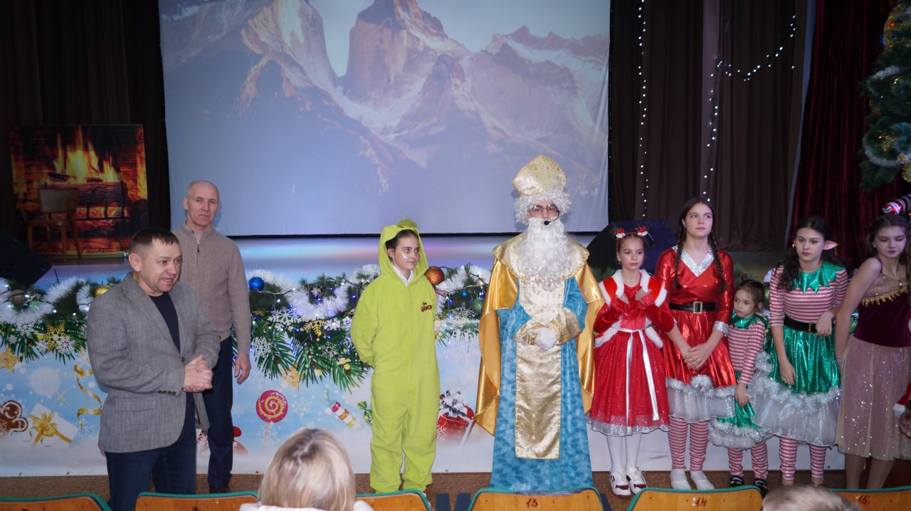 У громадах Старобільського району під час зимових свят проведено понад 80 заходів для дітей