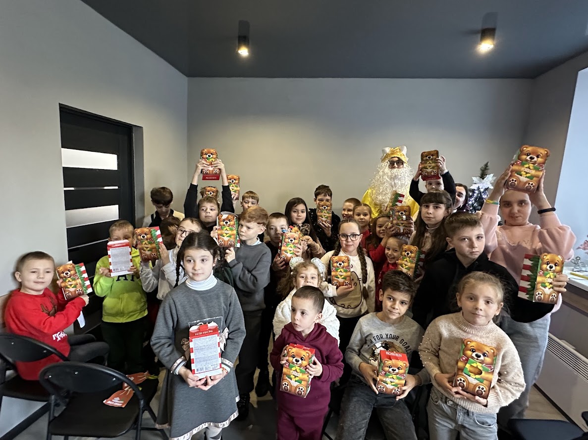 У громадах Старобільського району під час зимових свят проведено понад 80 заходів для дітей
