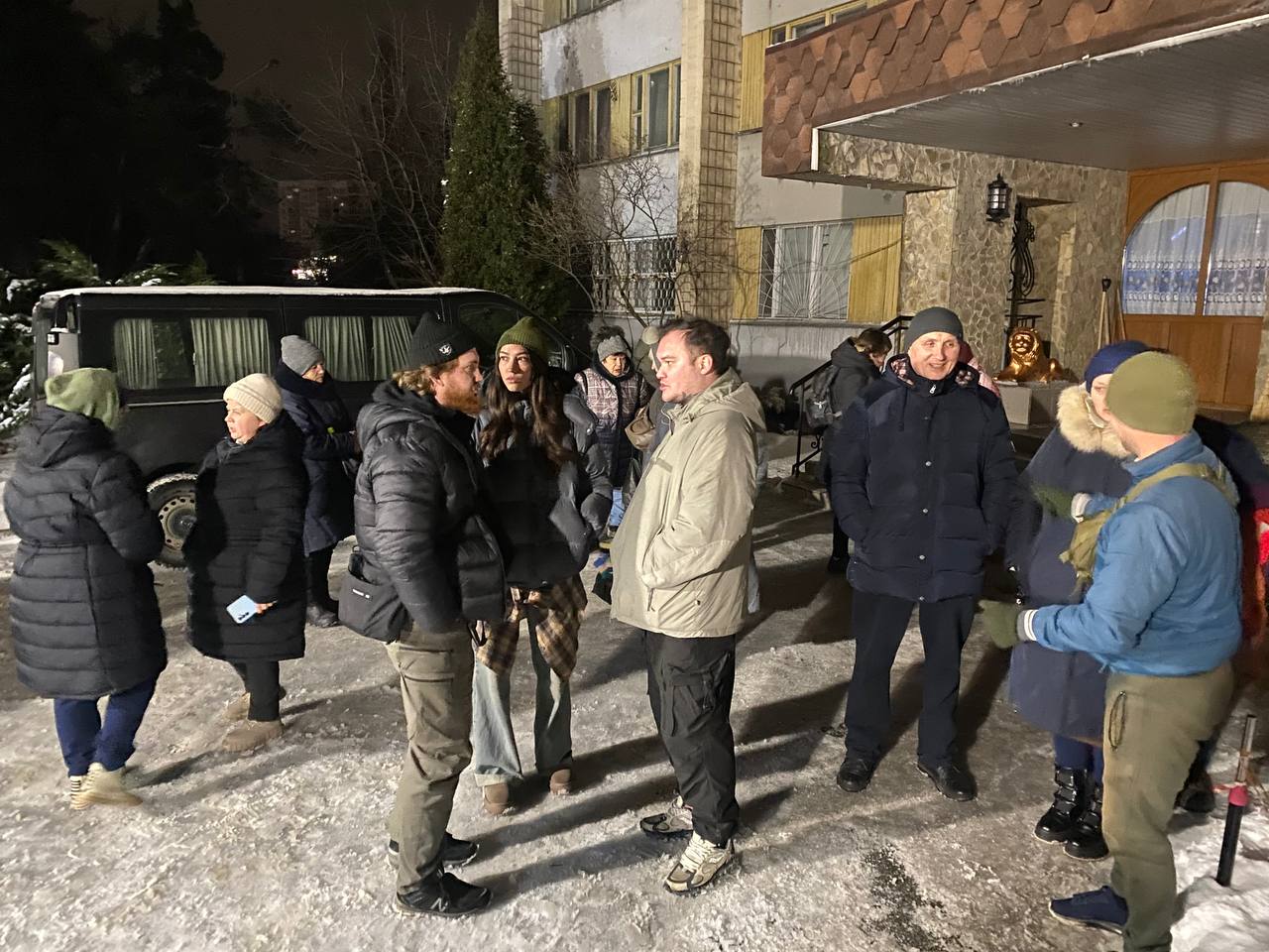 Одяг, ковдри та їжа - у Києві допомагали ВПО