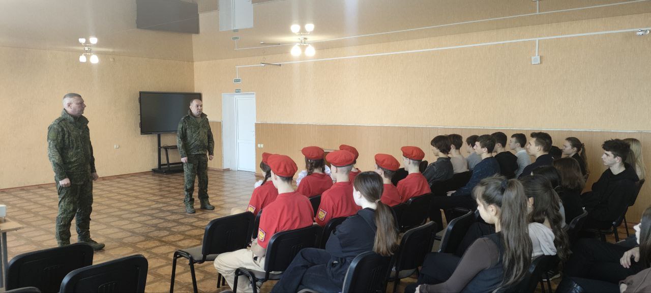 У Підгорівській школі агітували дітей вступати до військових навчальних закладів | Новини Старобільськ