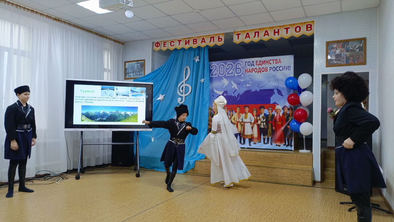 "Щорічний фестиваль талантів" - у Старобільській школі №2 | Новини Старобільськ