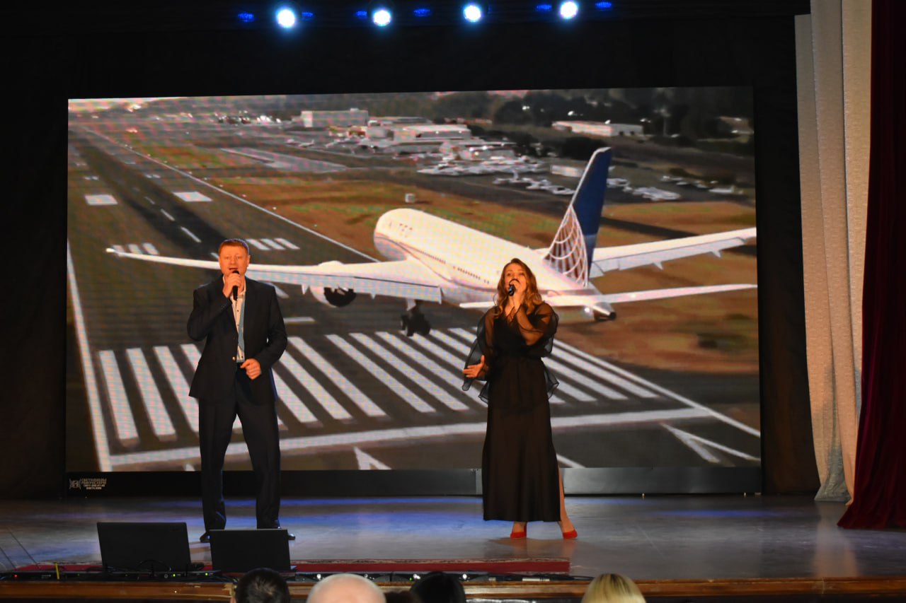 У Старобільську вже почали святкувати 23 лютого | Новини Старобільськ