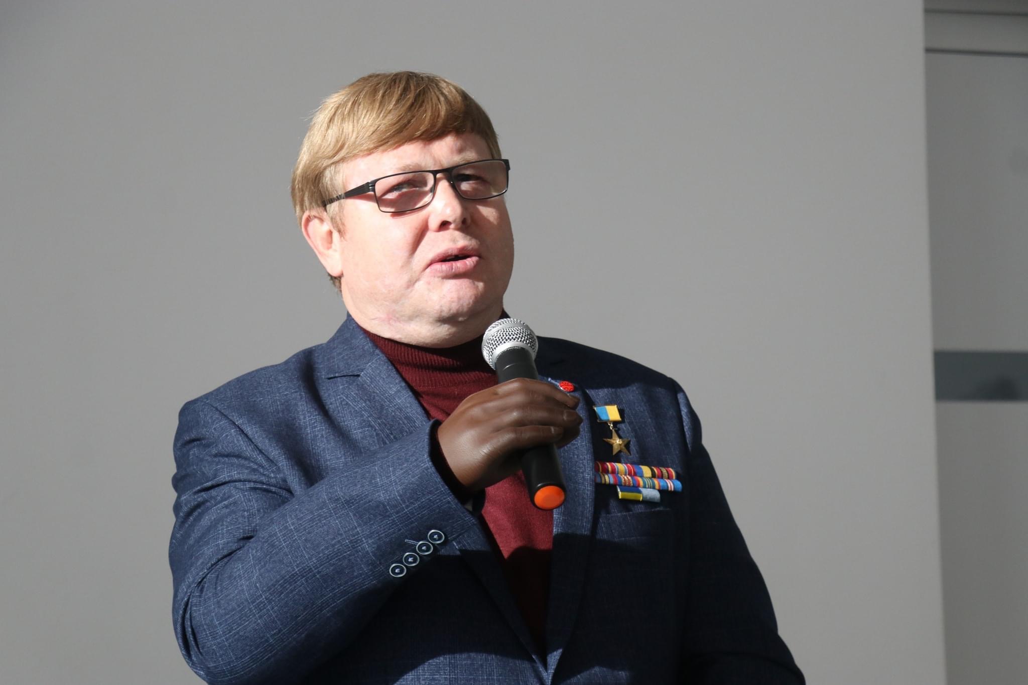 У Луганській адміністрації згадали земляків, які стали Героями України