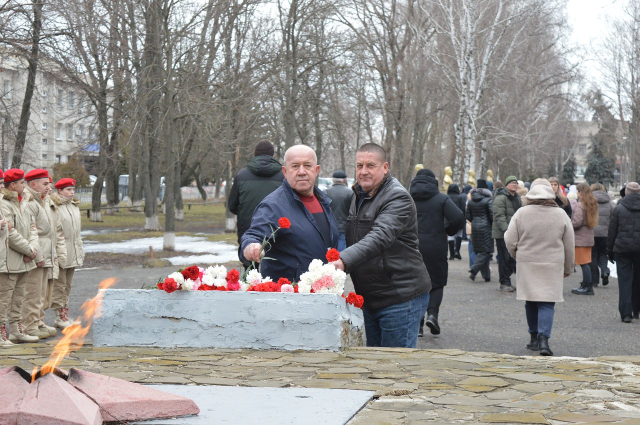 У Білокуракиному провели мітинг на честь "звільнення"