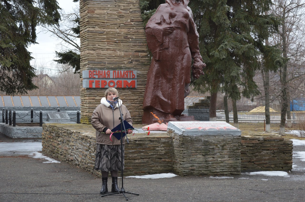 У Білокуракиному провели мітинг на честь "звільнення"