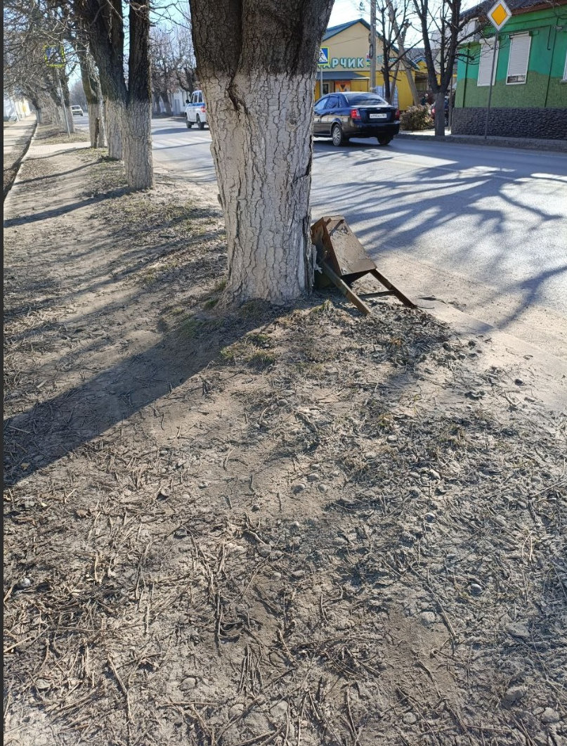 Сміття, сміття, сміття - люди у Старобільську обурені | Новини Старобільськ