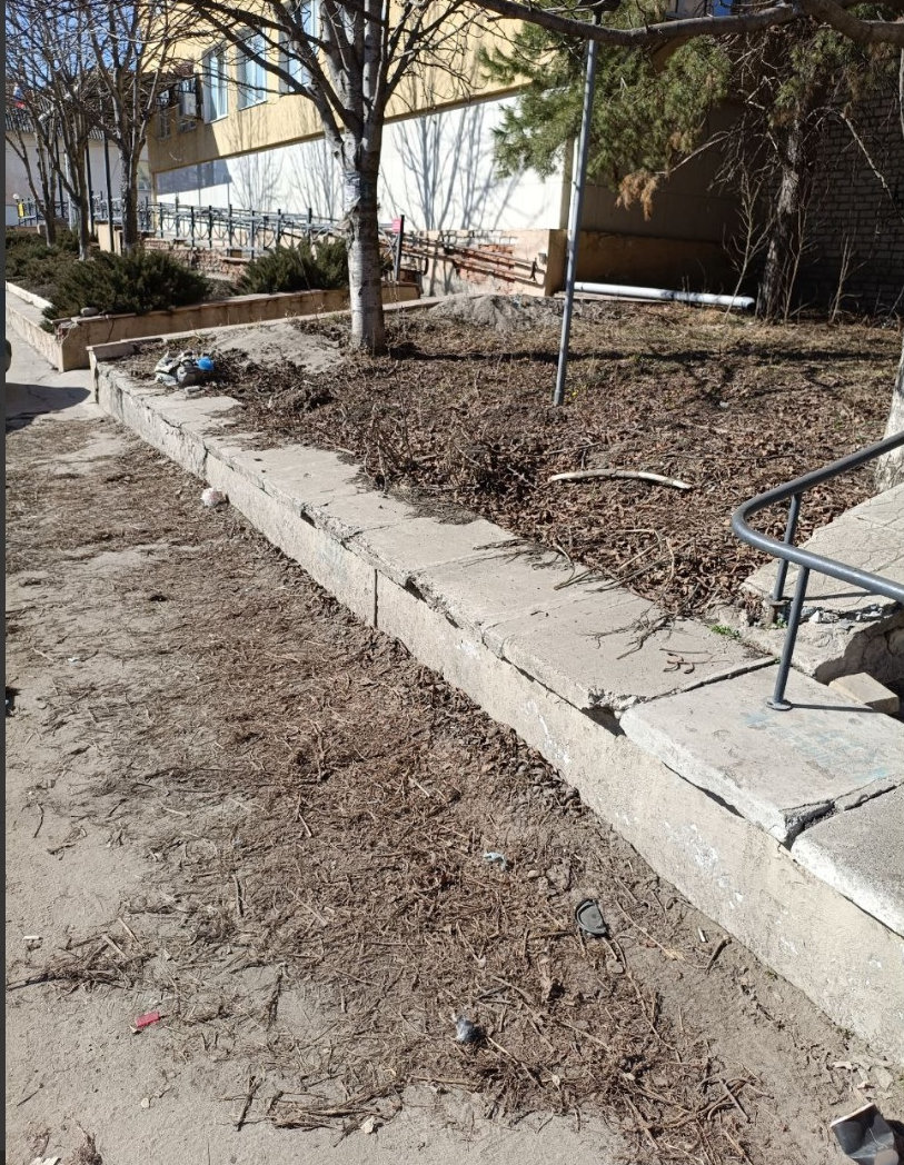 Сміття, сміття, сміття - люди у Старобільську обурені | Новини Старобільськ