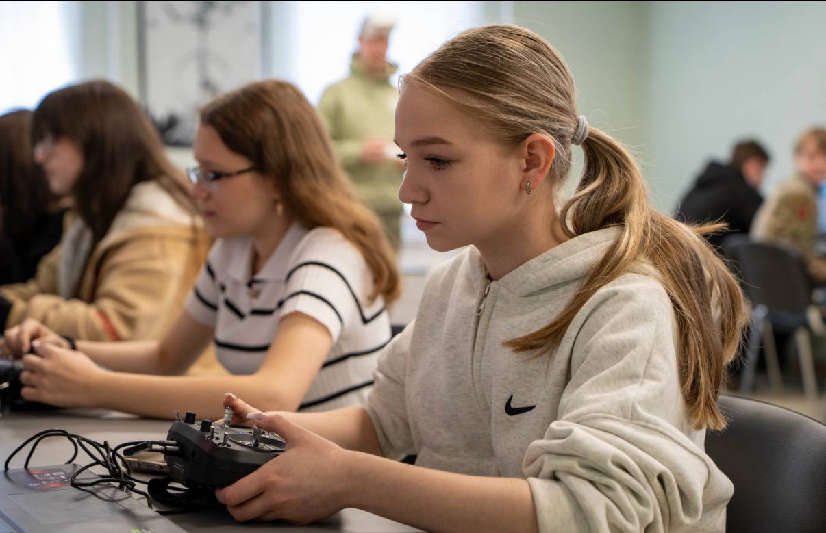 Окупанти розповіли про центр "Воин", що готує українських дітей до війни