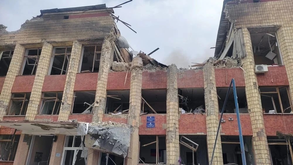 Окупанти підтвердили удар по адмінбудівлі у Марківці