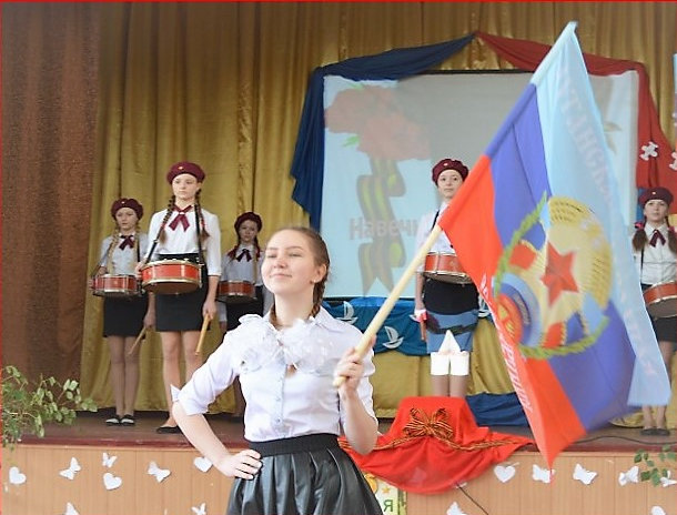 На окупованій Луганщині у школах збирають кошти на заходи до 9 травня — ОВА